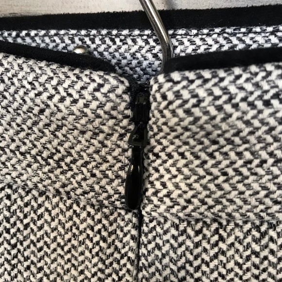 H&M skirt with side buttons - Picture 7 of 9